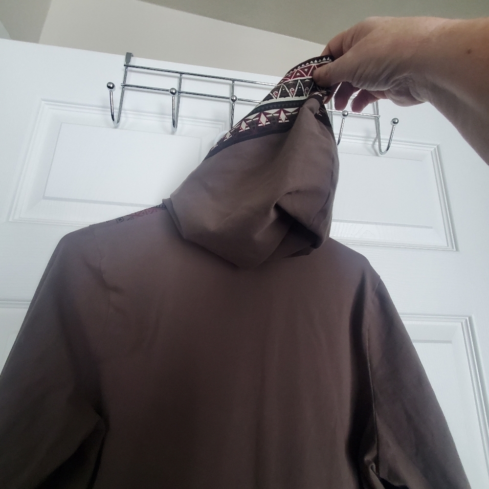 MONROE AND MAIN AZTEC SOUTHWEST XL HOODED JACKET. - Picture 8 of 10